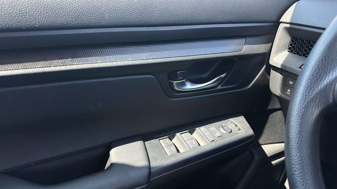 2025 Honda CR-V LX Photo