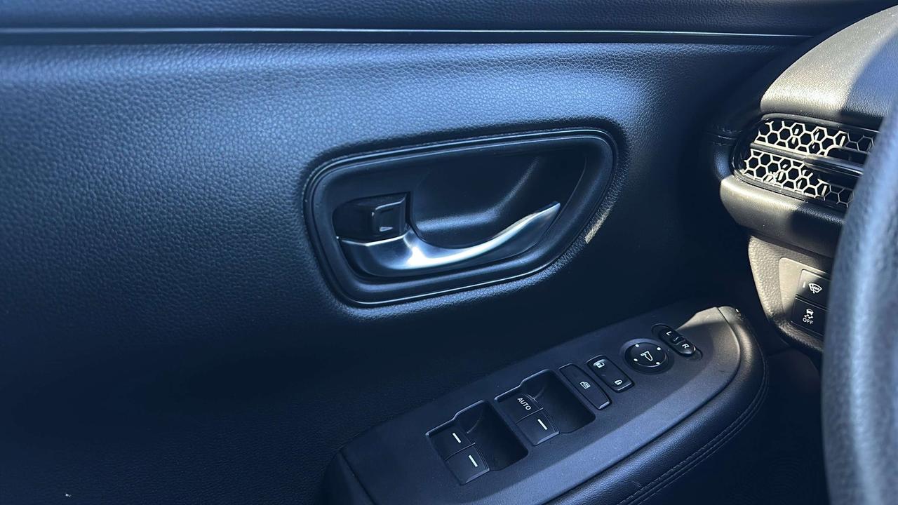 2023 Honda HR-V LX Photo