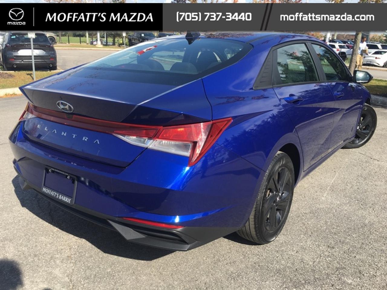 2023 Hyundai Elantra Preferred w/Sun and Tech Photo4