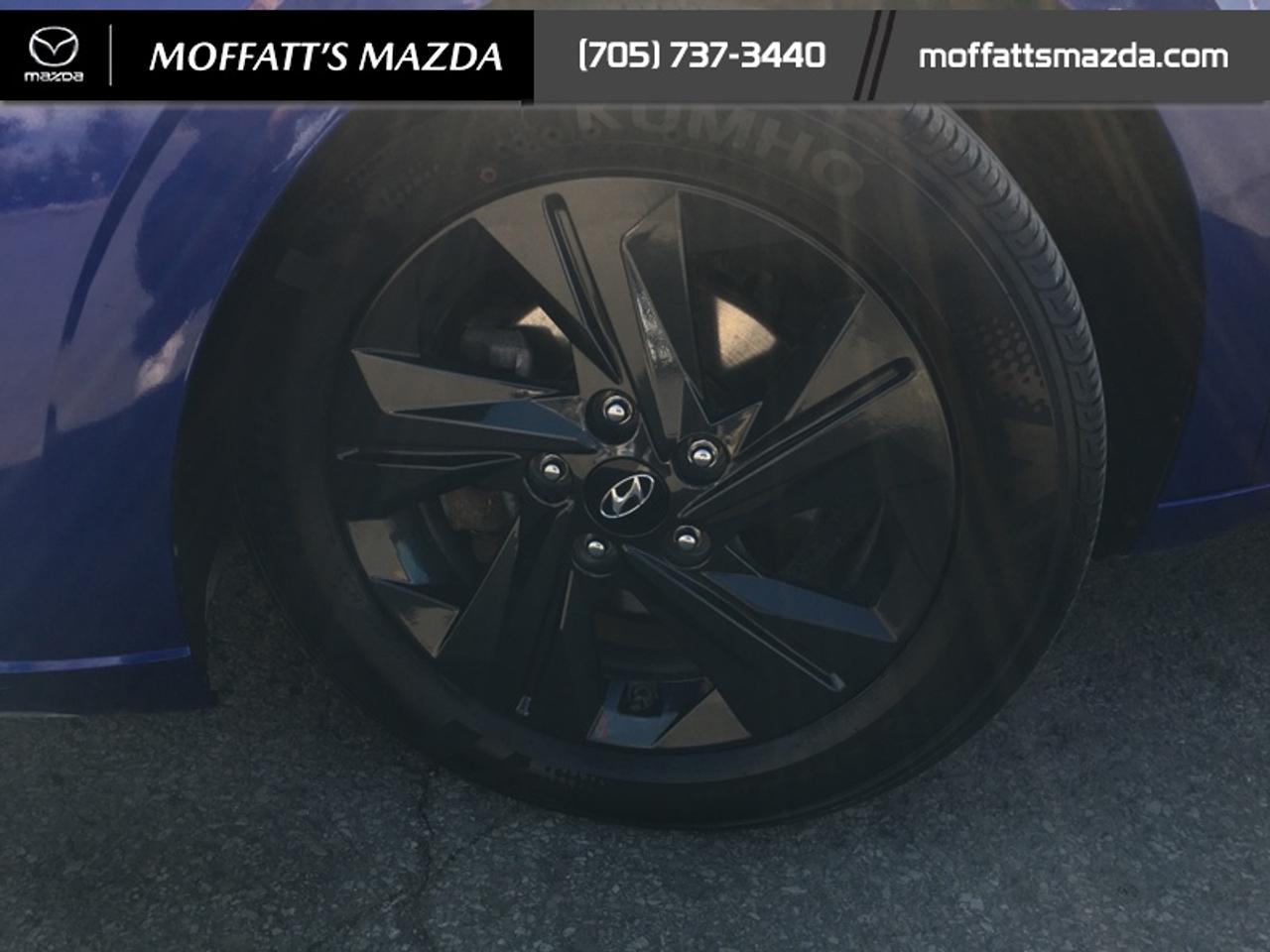 2023 Hyundai Elantra Preferred w/Sun and Tech Photo