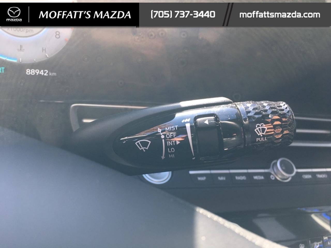 2023 Hyundai Elantra Preferred w/Sun and Tech Photo
