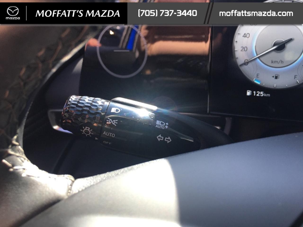 2023 Hyundai Elantra Preferred w/Sun and Tech Photo