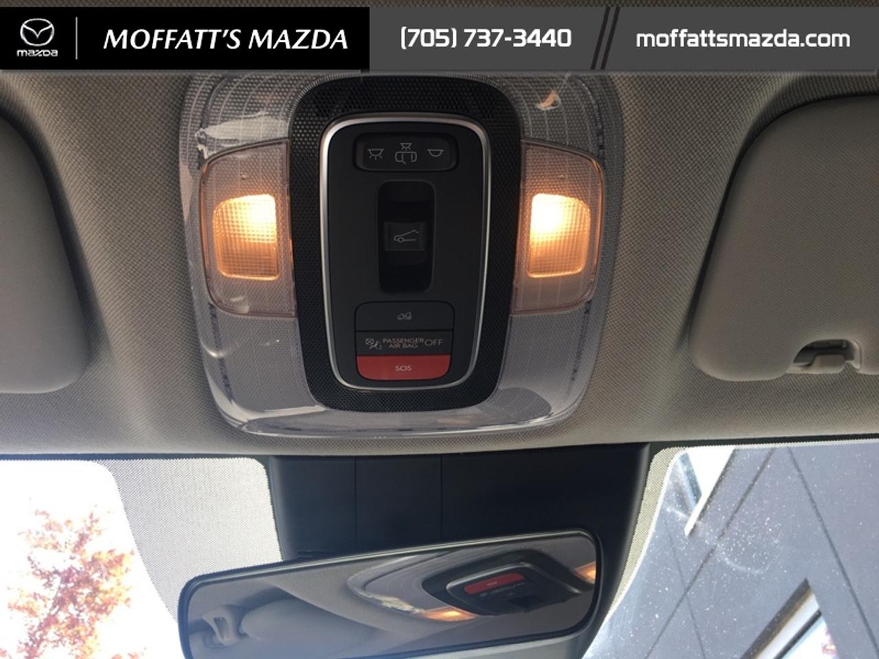 2023 Hyundai Elantra Preferred w/Sun and Tech Photo