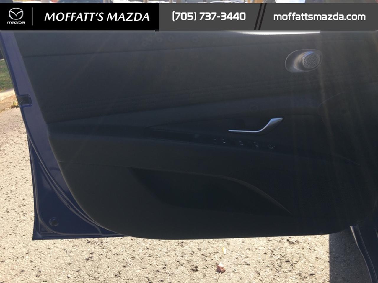 2023 Hyundai Elantra Preferred w/Sun and Tech Photo