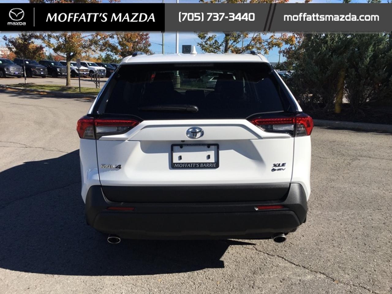 2025 Toyota RAV4 Hybrid XLE Photo3