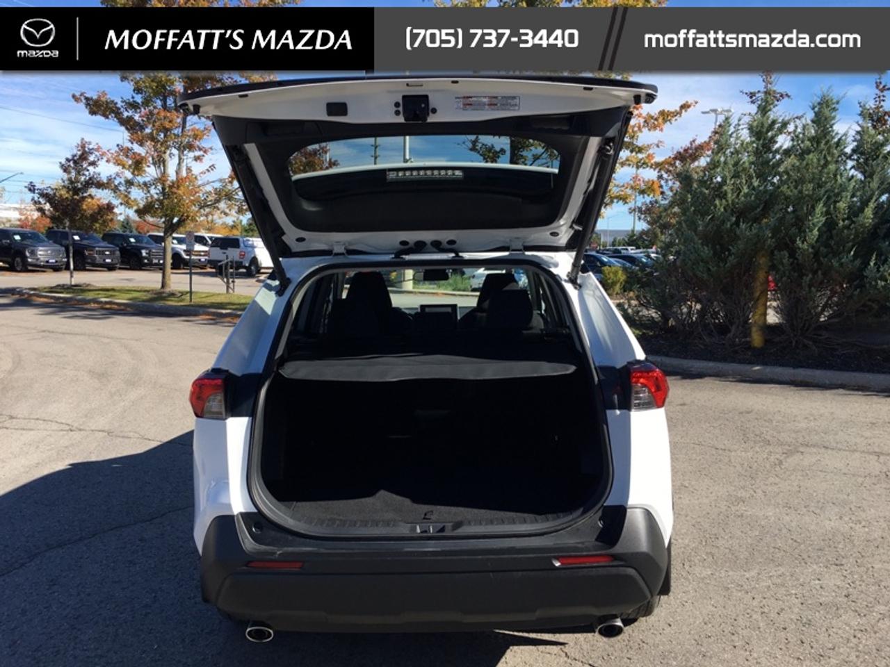 2025 Toyota RAV4 Hybrid XLE Photo