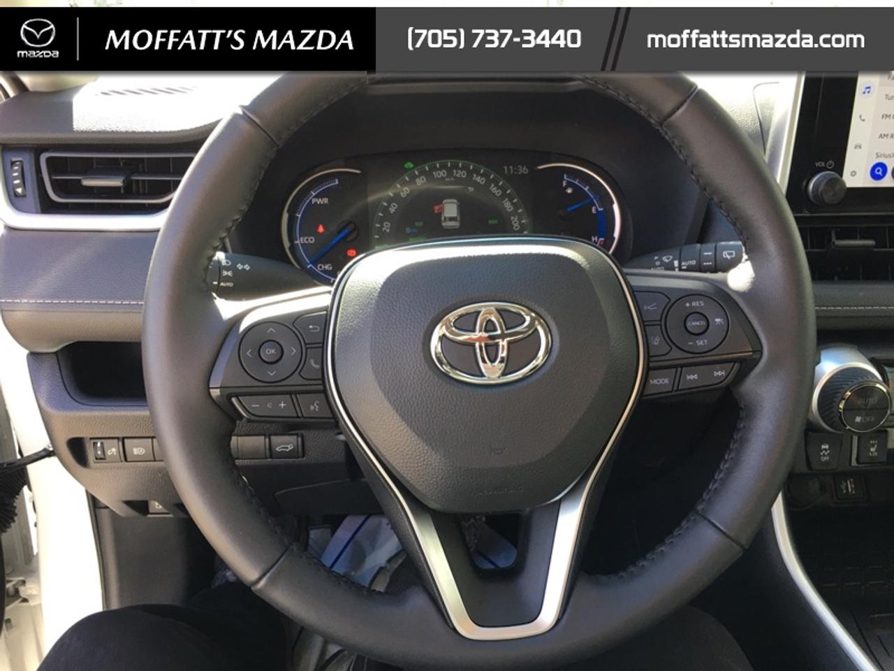 2025 Toyota RAV4 Hybrid XLE Photo