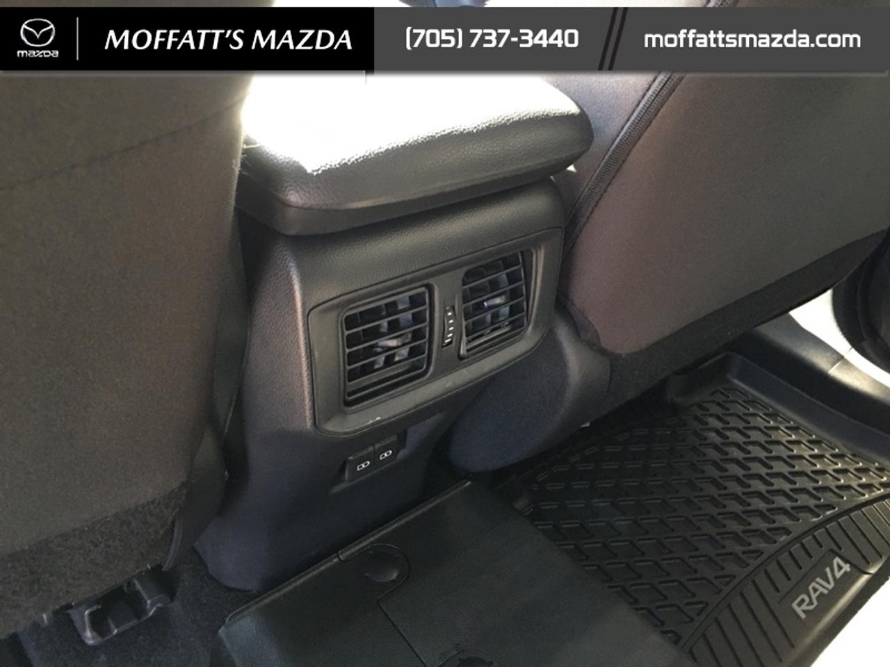 2025 Toyota RAV4 Hybrid XLE Photo