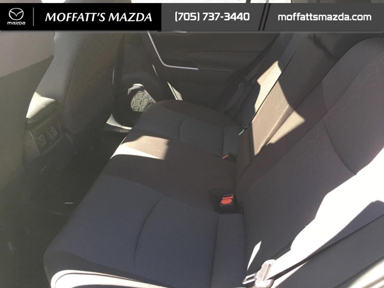 2025 Toyota RAV4 Hybrid XLE Photo