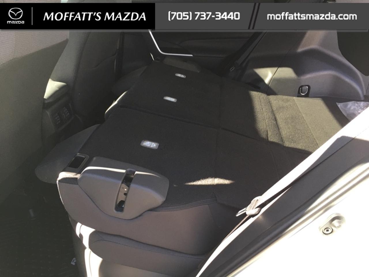2025 Toyota RAV4 Hybrid XLE Photo