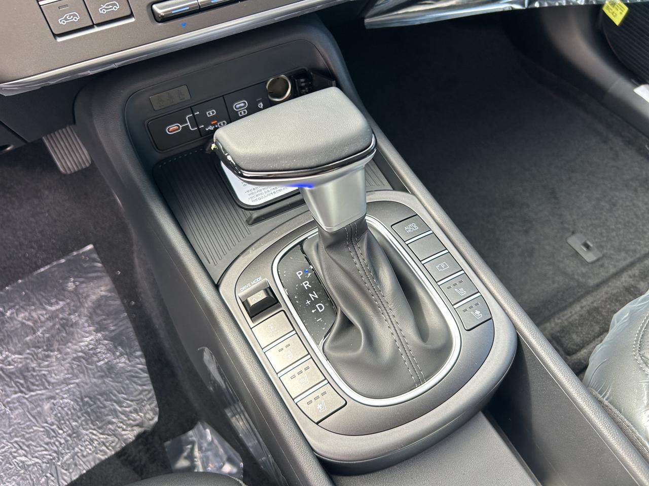2027 Hyundai KONA LUXURY Photo