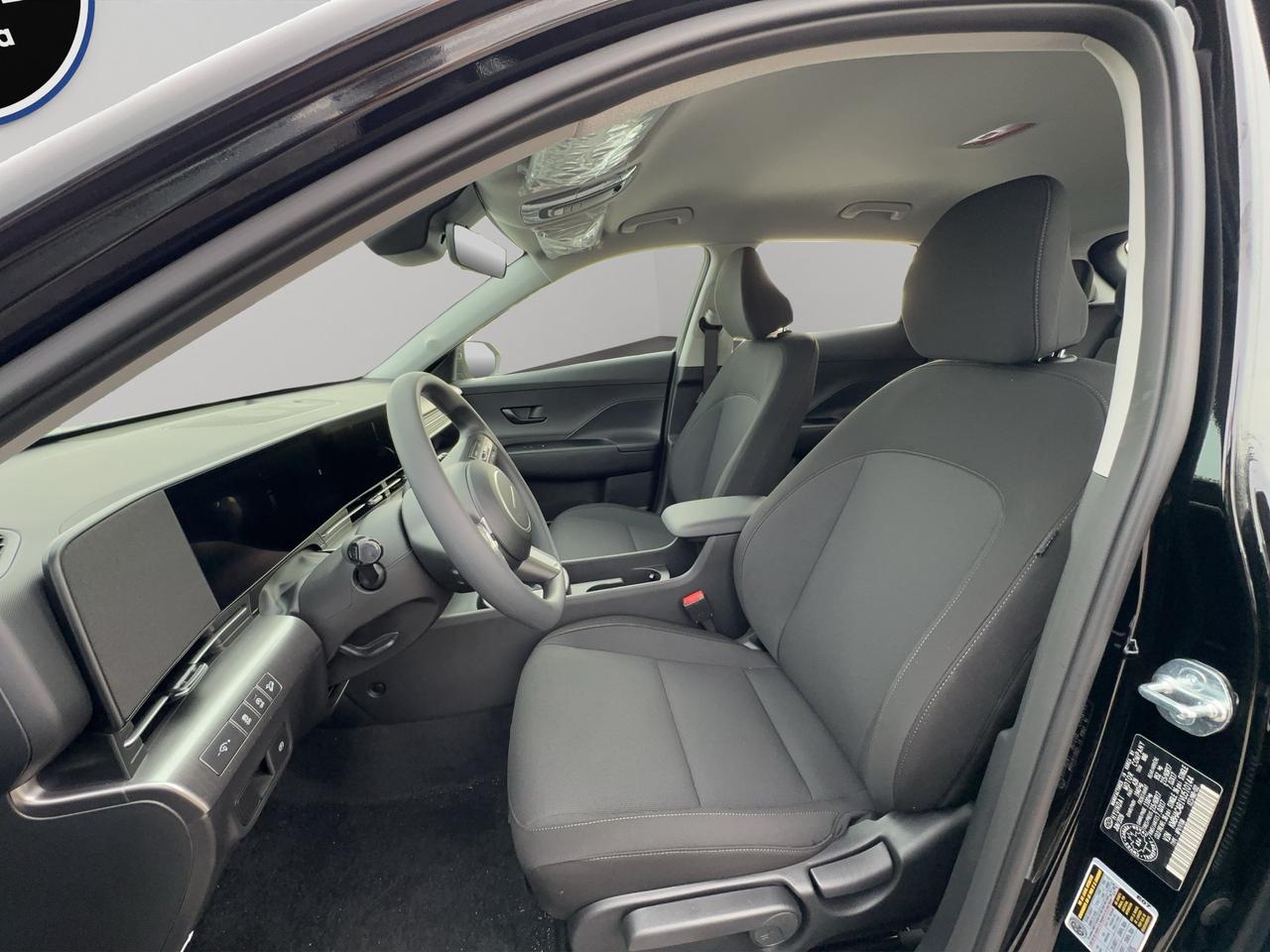 2027 Hyundai KONA Essential Photo