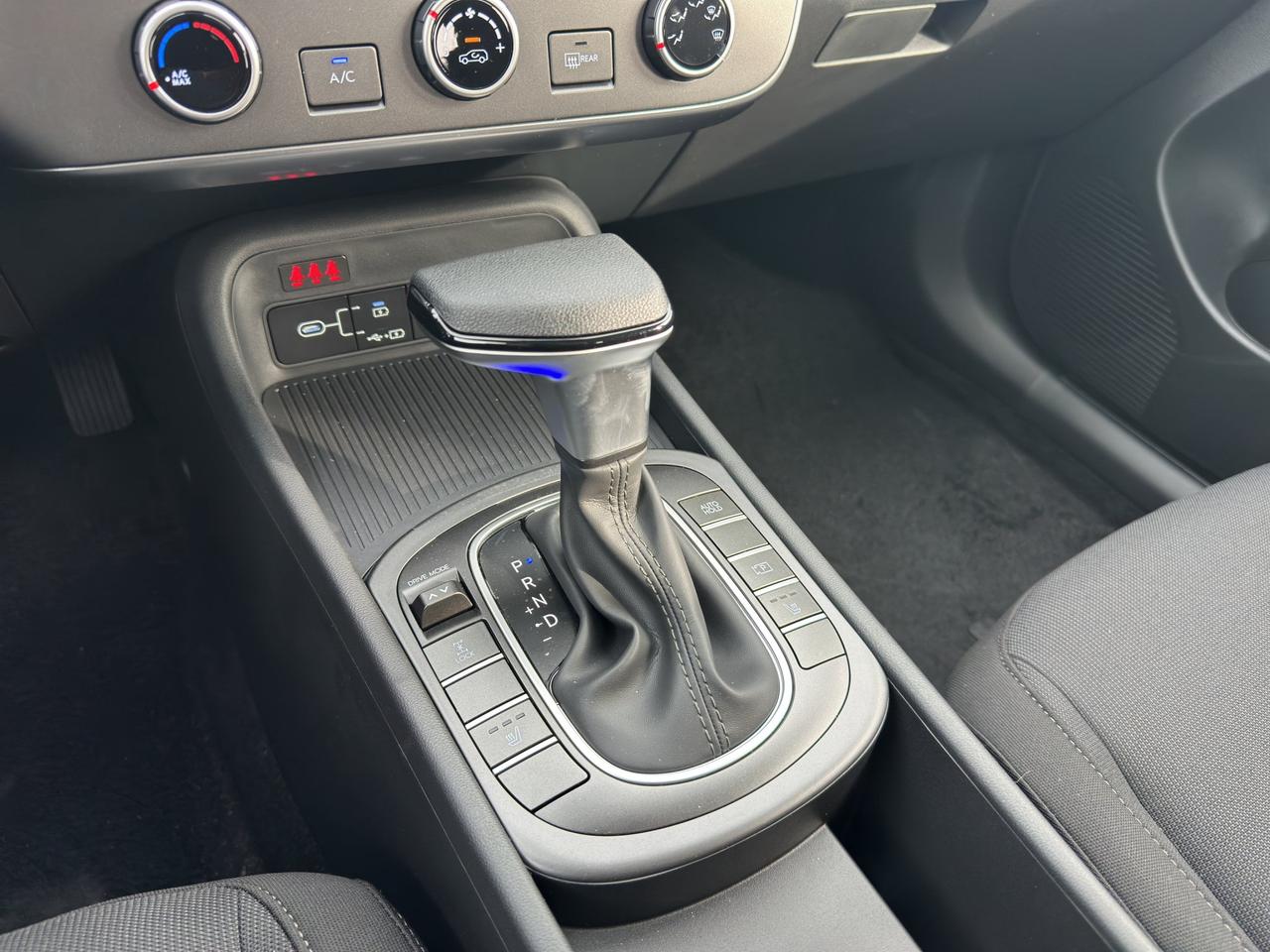2027 Hyundai KONA Essential Photo
