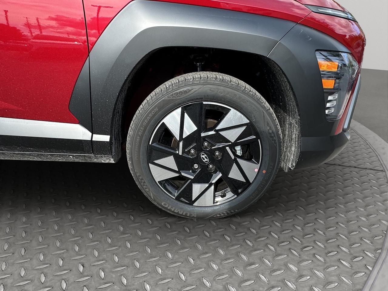 2027 Hyundai KONA LUXURY Photo5