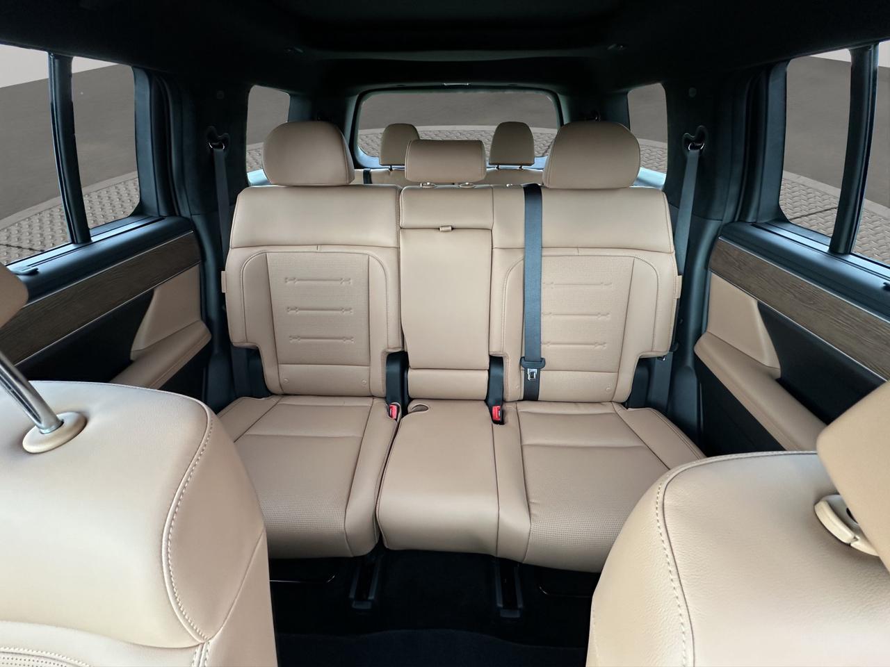 2027 Hyundai Santa Fe Hybrid Luxury Photo
