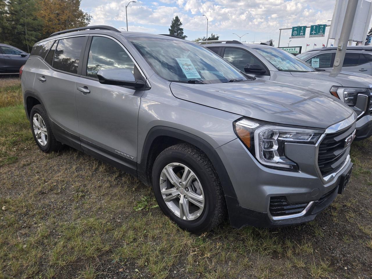 2024 GMC Terrain SLE Photo