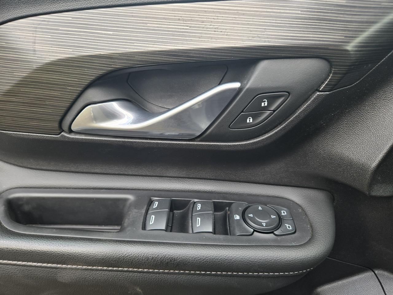 2024 GMC Terrain SLE Photo