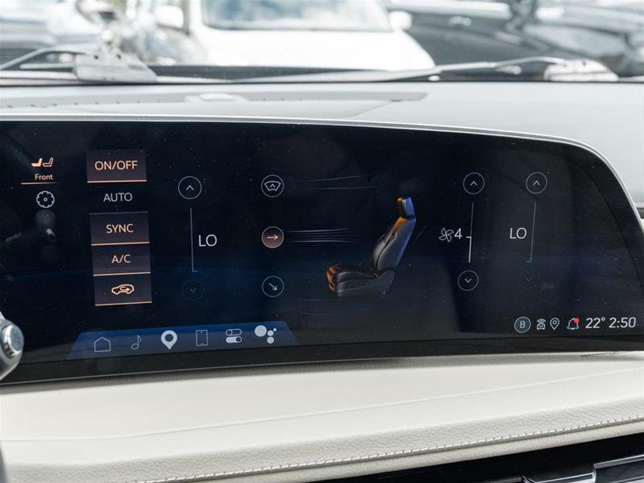 2024 Cadillac XT4 AWD 4dr Premium Luxury Photo