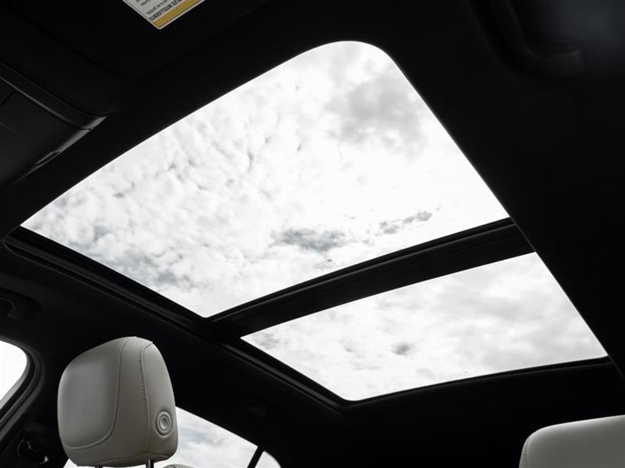 2024 Cadillac XT4 AWD 4dr Premium Luxury Photo