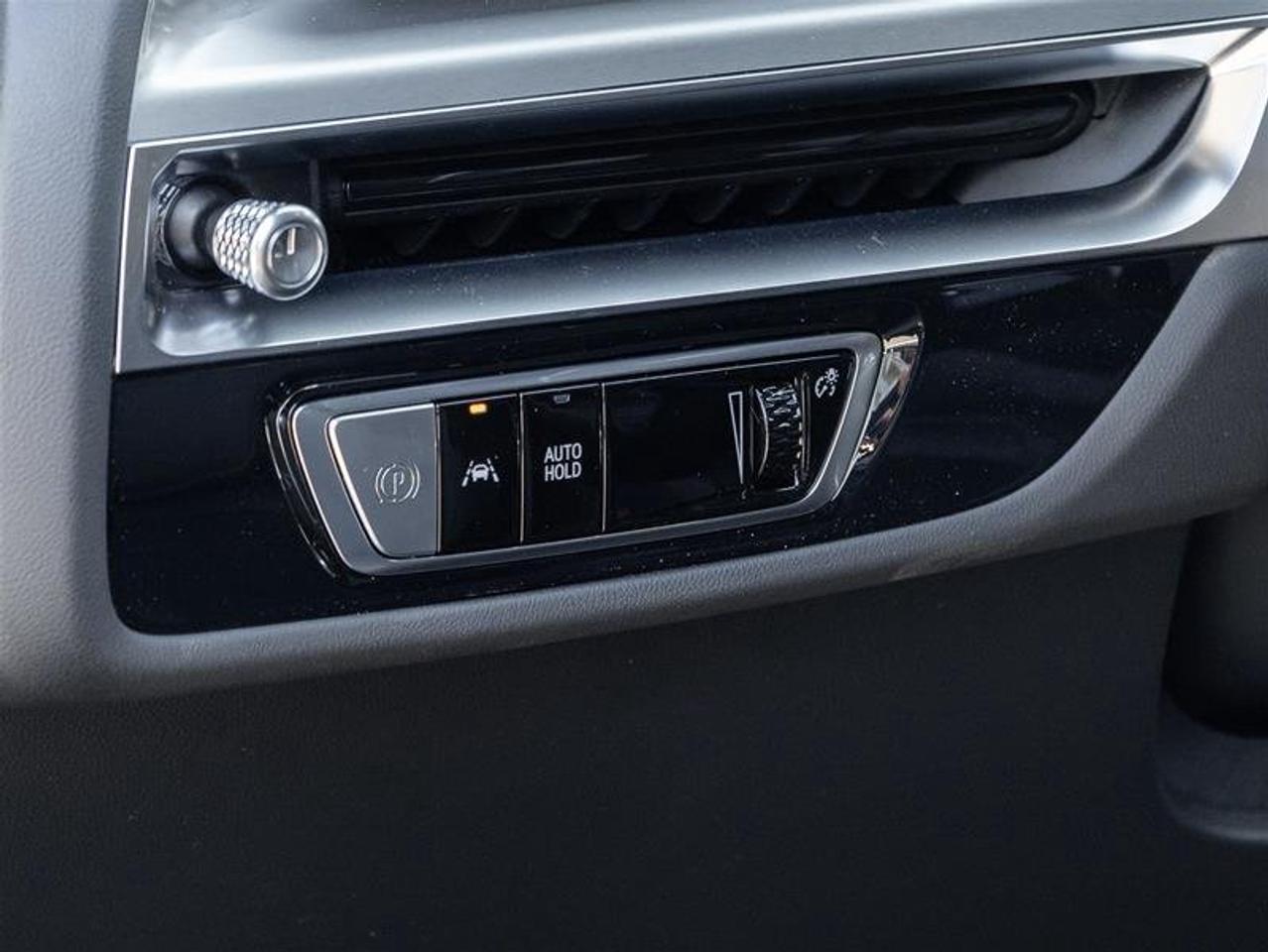 2027 Cadillac LYRIQ-V V Photo