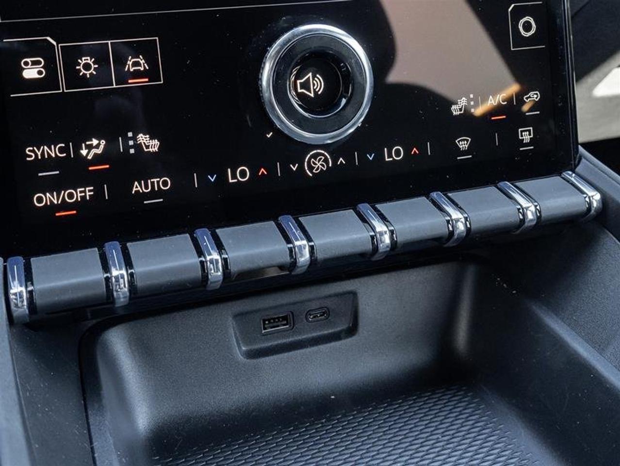 2027 GMC Terrain AT4 Photo