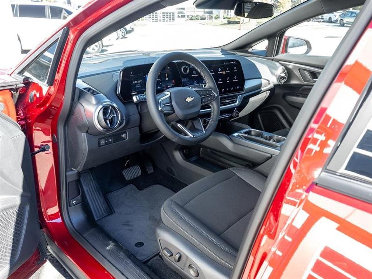 2027 Chevrolet Equinox EV LT1 Photo