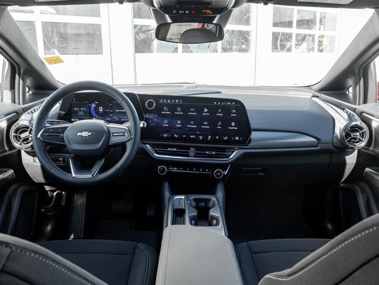2027 Chevrolet Equinox EV LT1 Photo