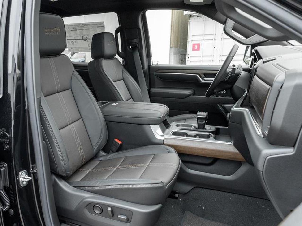 2026 Chevrolet Silverado 1500 High Country Photo