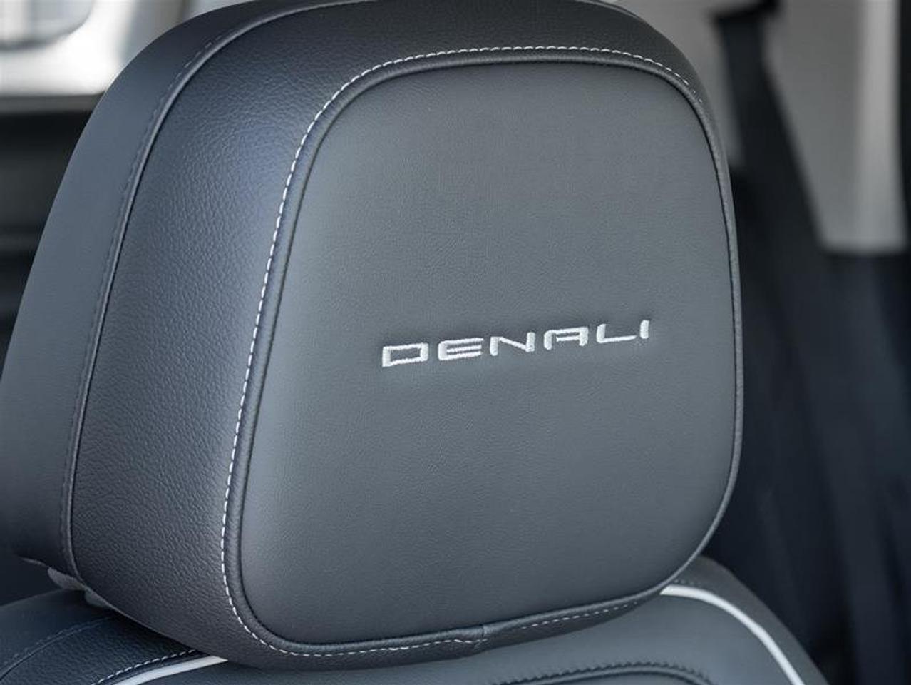 2027 GMC Terrain Denali Photo