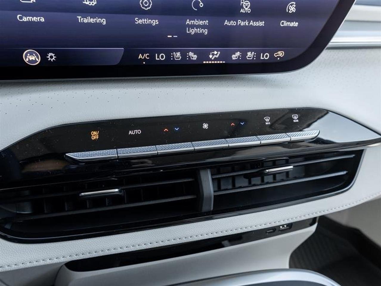 2027 Buick Enclave Avenir Photo