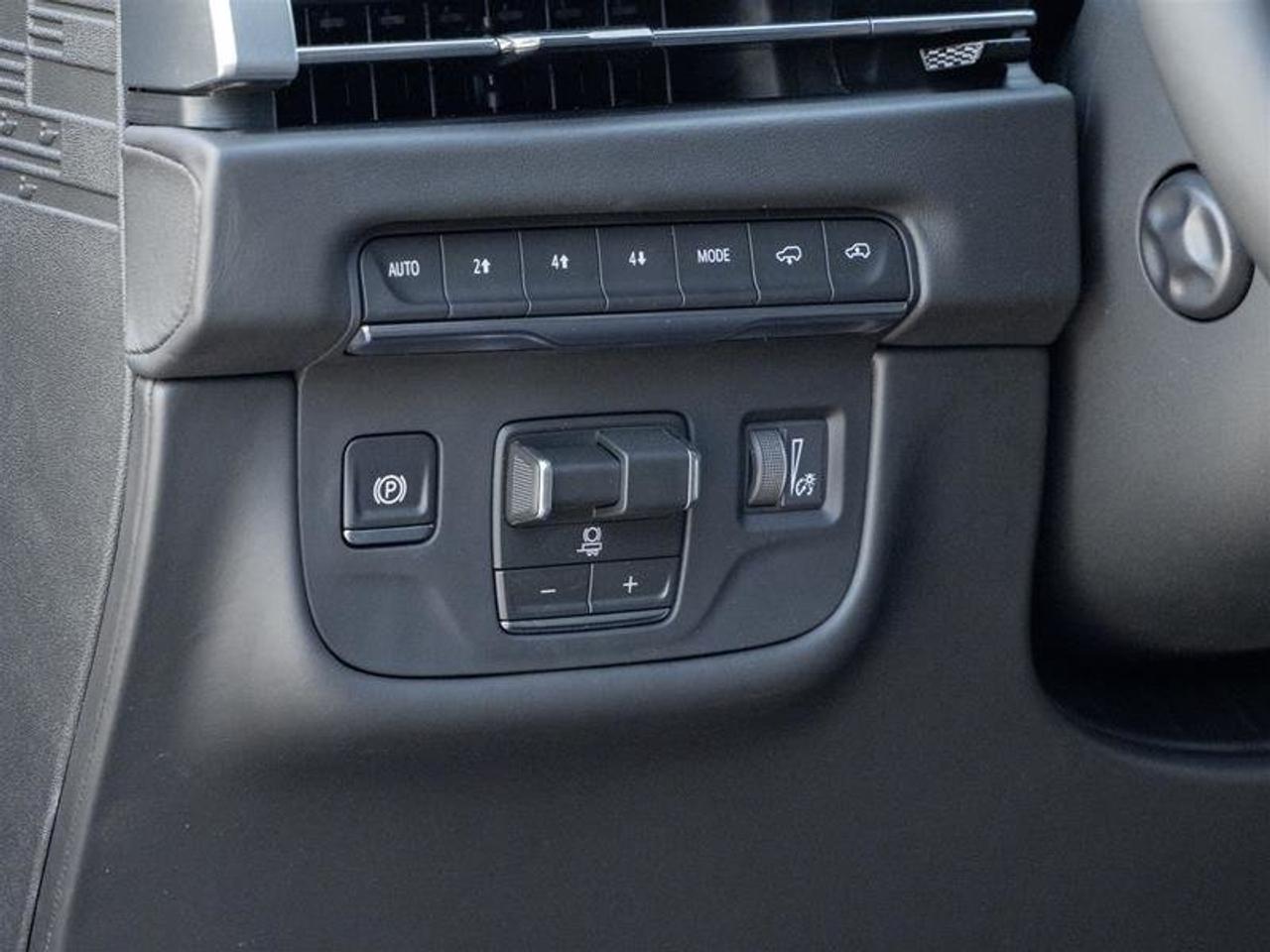 2026 Cadillac Escalade ESV Platinum Sport Photo