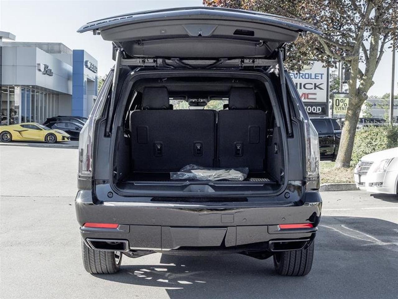 2026 Cadillac Escalade ESV Platinum Sport Photo