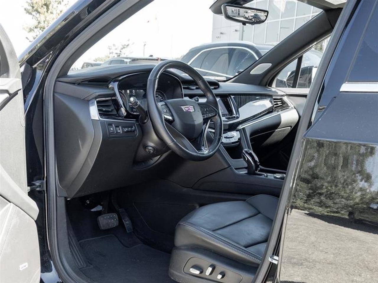 2023 Cadillac XT6 Premium Luxury AWD Photo
