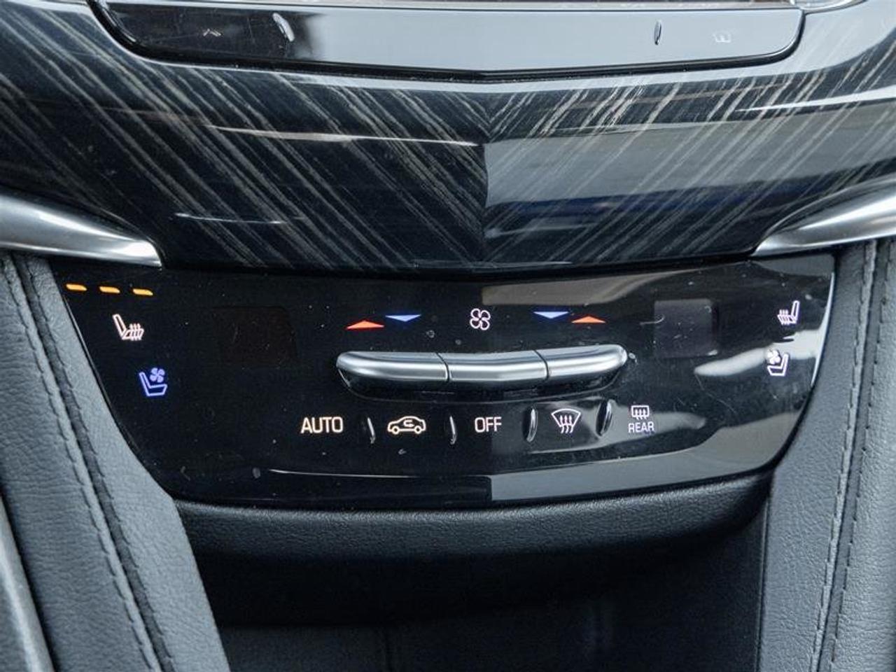 2023 Cadillac XT6 Premium Luxury AWD Photo