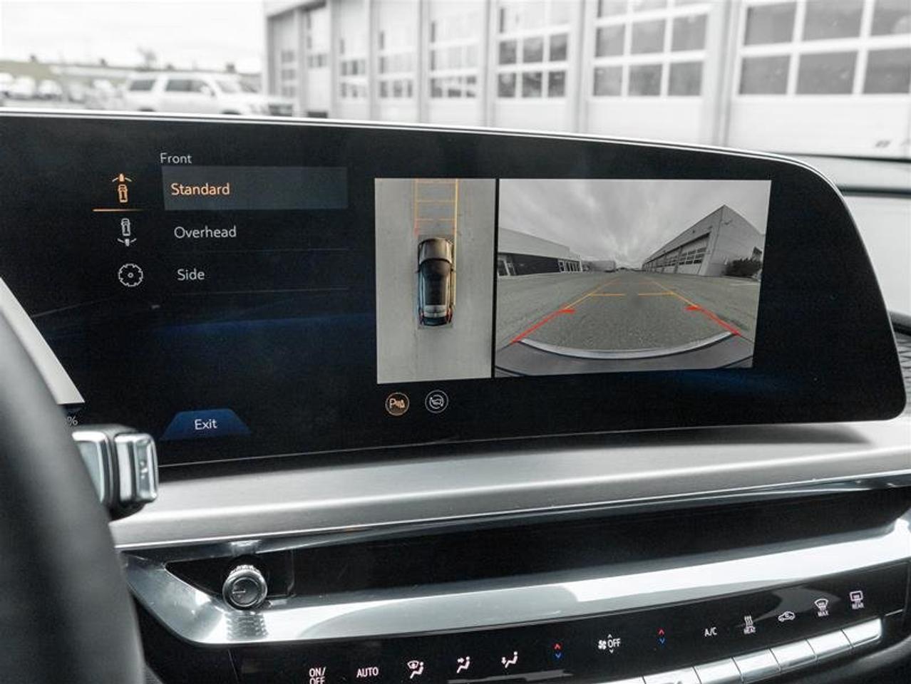 2023 Cadillac LYRIQ Luxury RWD Photo