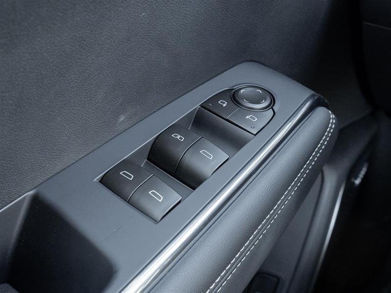 2027 GMC Acadia ELEVATION Photo