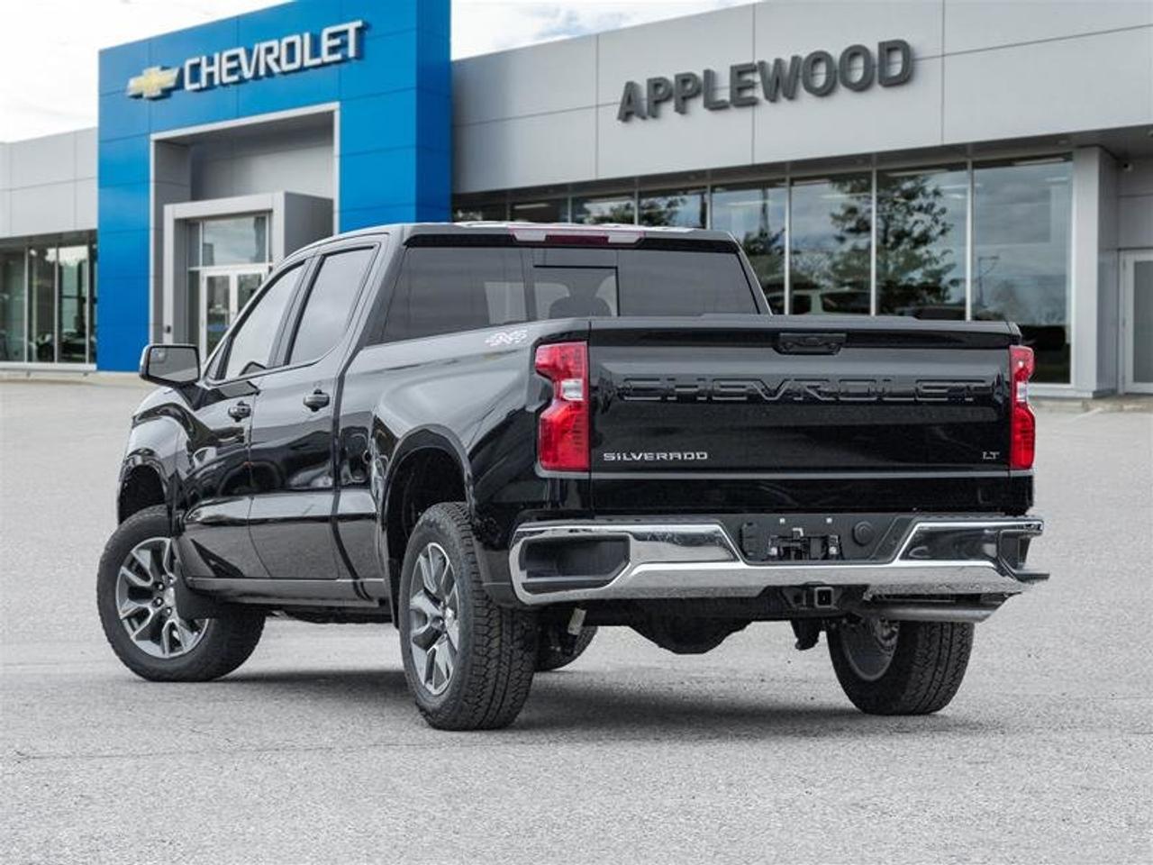 2026 Chevrolet Silverado 1500 LT Photo4
