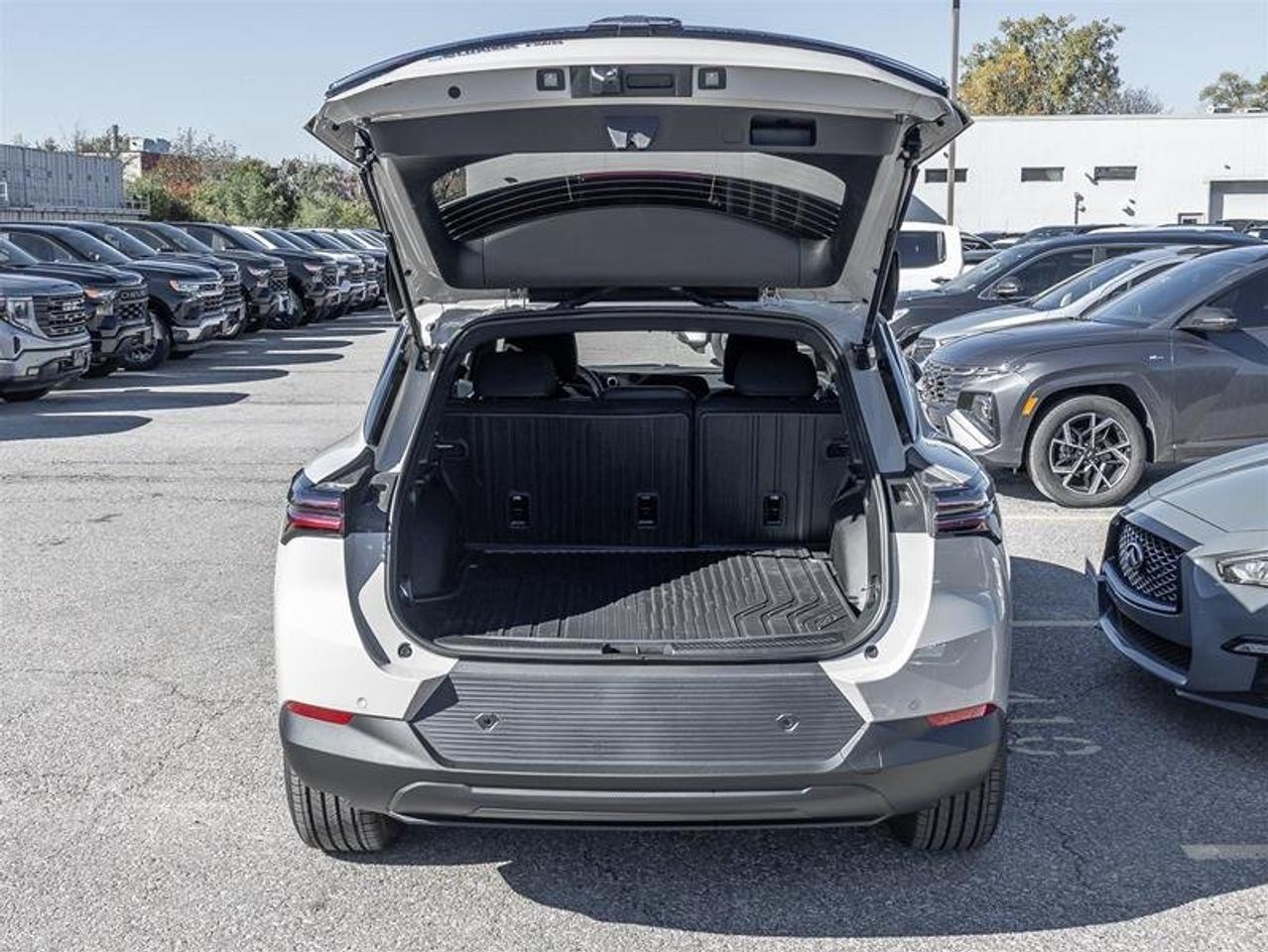 2027 Chevrolet Equinox EV LT1 Photo
