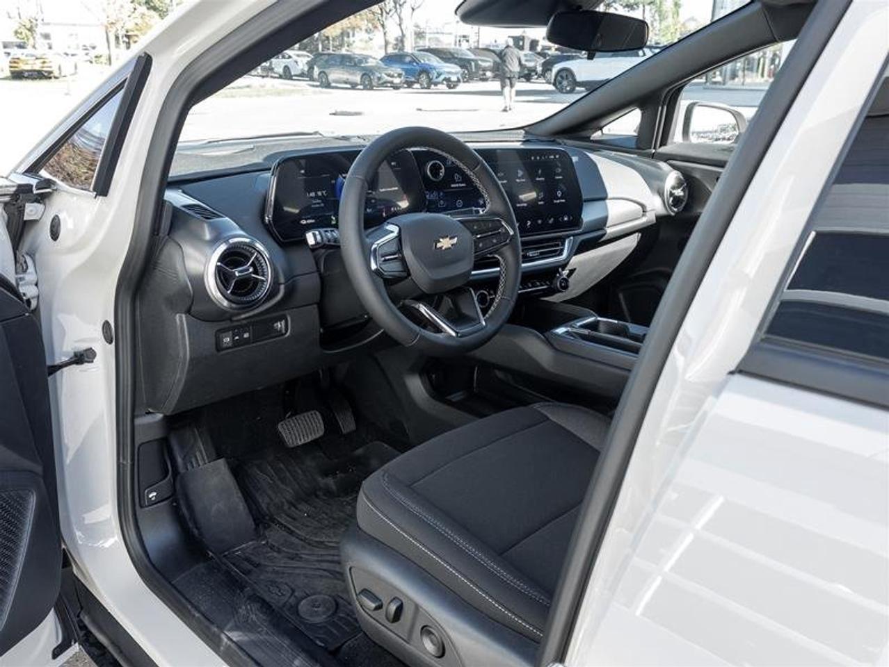 2027 Chevrolet Equinox EV LT1 Photo