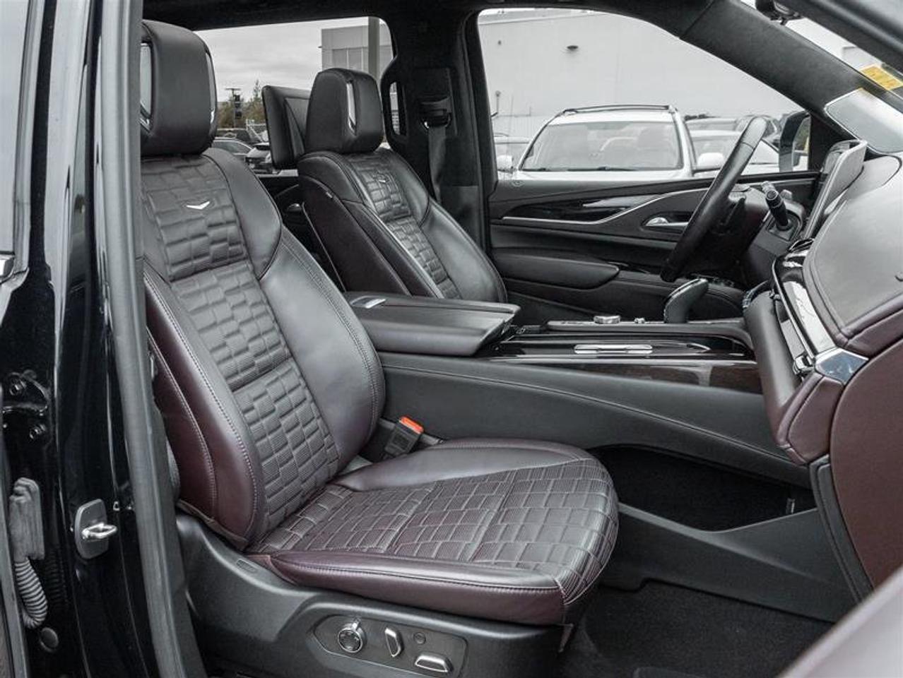 2023 Cadillac Escalade ESV Premium Luxury Platinum Photo