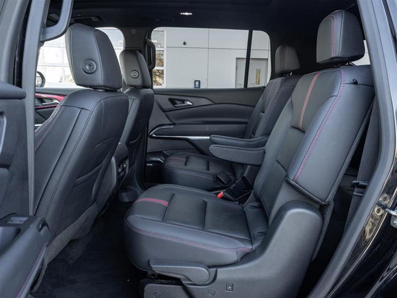 2024 Chevrolet Traverse AWD 4dr RS Photo