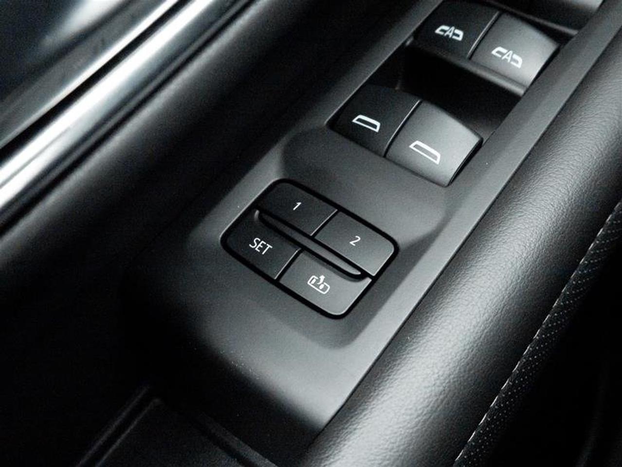 2024 GMC Yukon 4WD 4DR SLT Photo