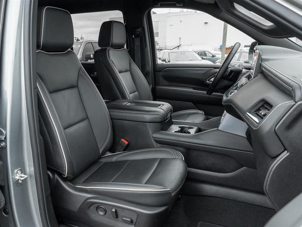 2024 GMC Yukon 4WD 4DR SLT Photo