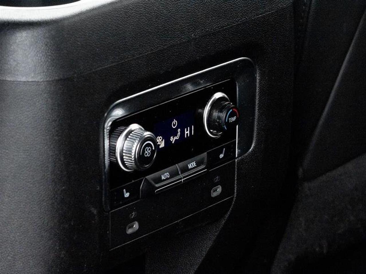 2024 GMC Yukon 4WD 4DR SLT Photo