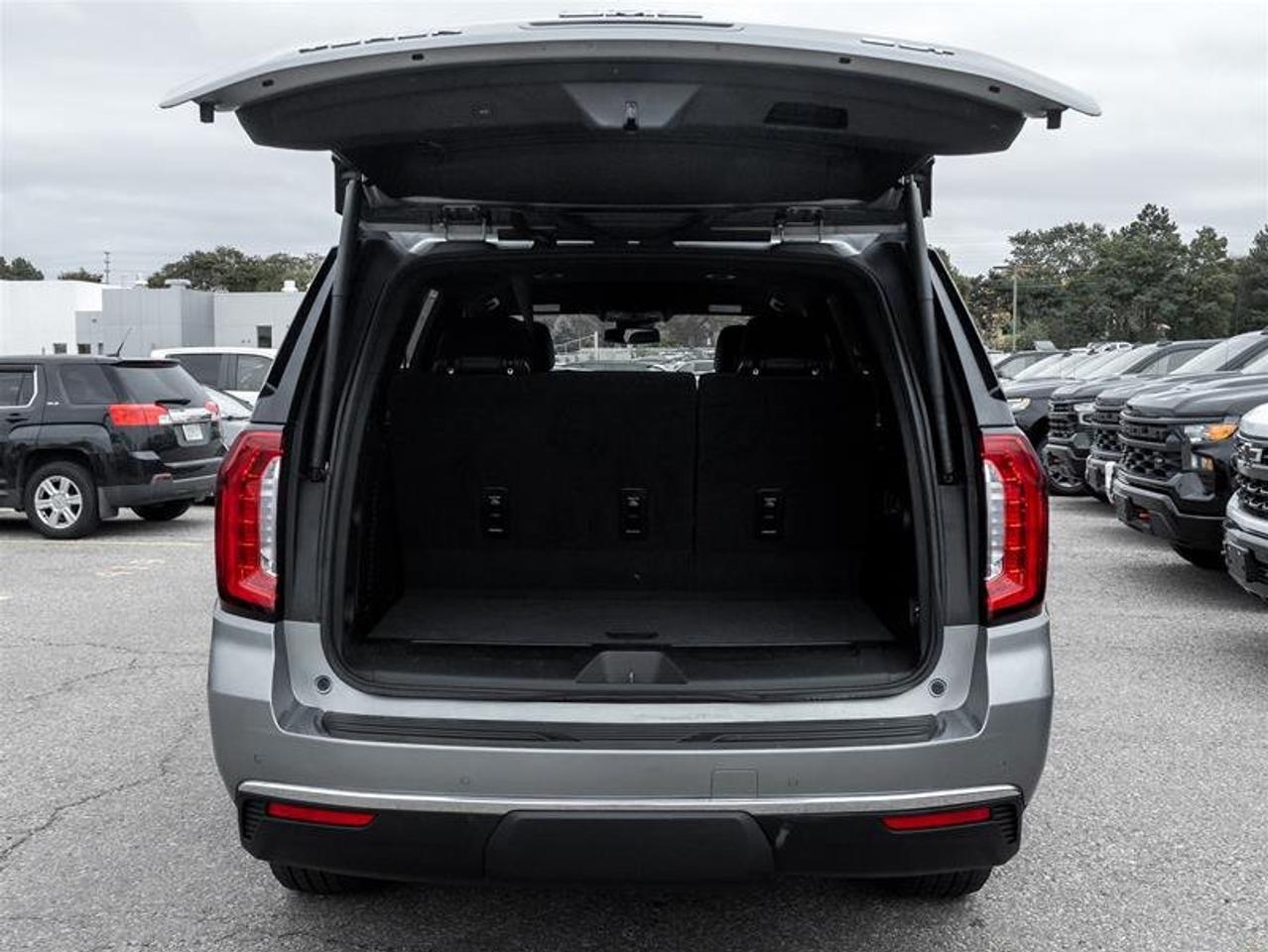 2024 GMC Yukon 4WD 4DR SLT Photo