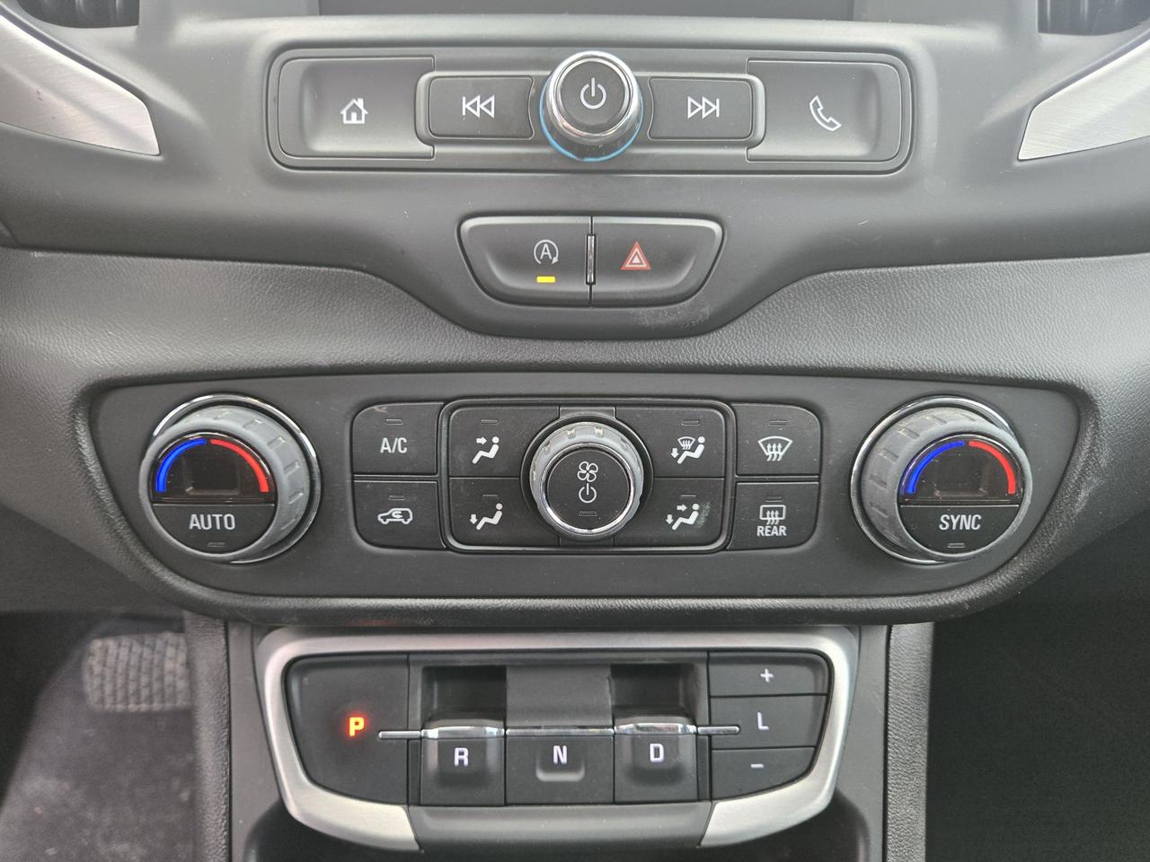 2024 GMC Terrain SLE Photo