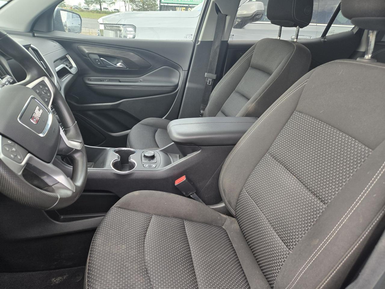 2024 GMC Terrain SLE Photo3