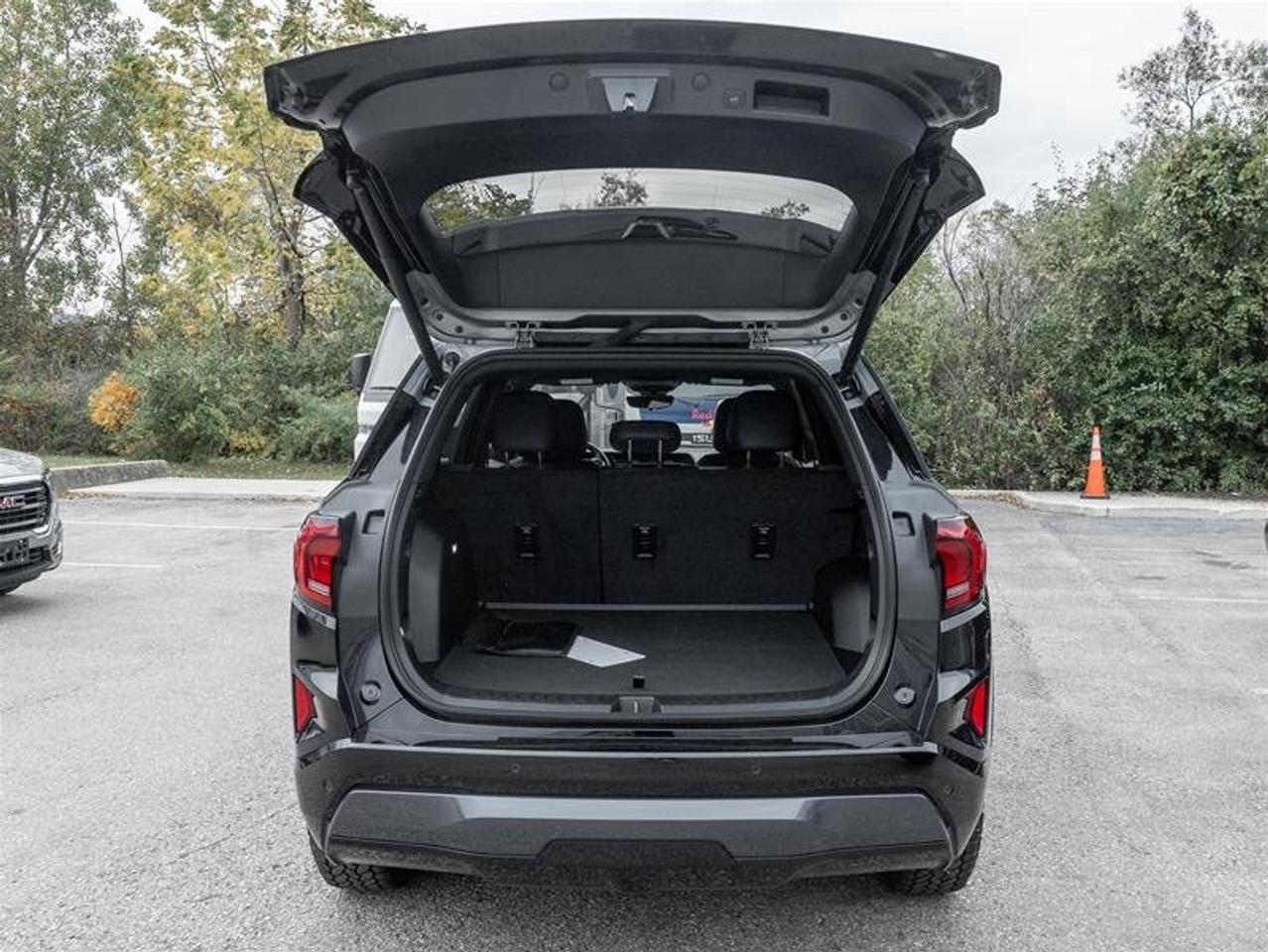 2026 GMC Terrain AWD AT4 Photo