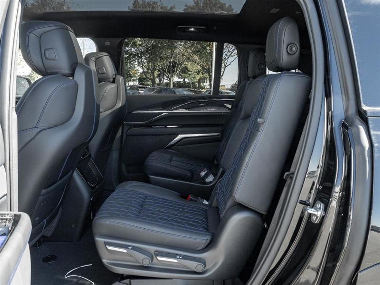 2026 Cadillac Escalade IQ Sport Photo