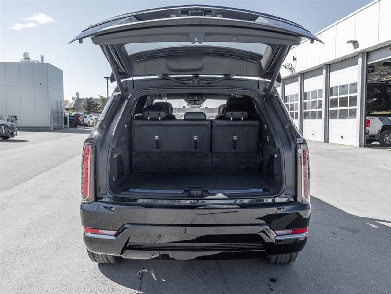 2026 Cadillac Escalade IQ Sport Photo